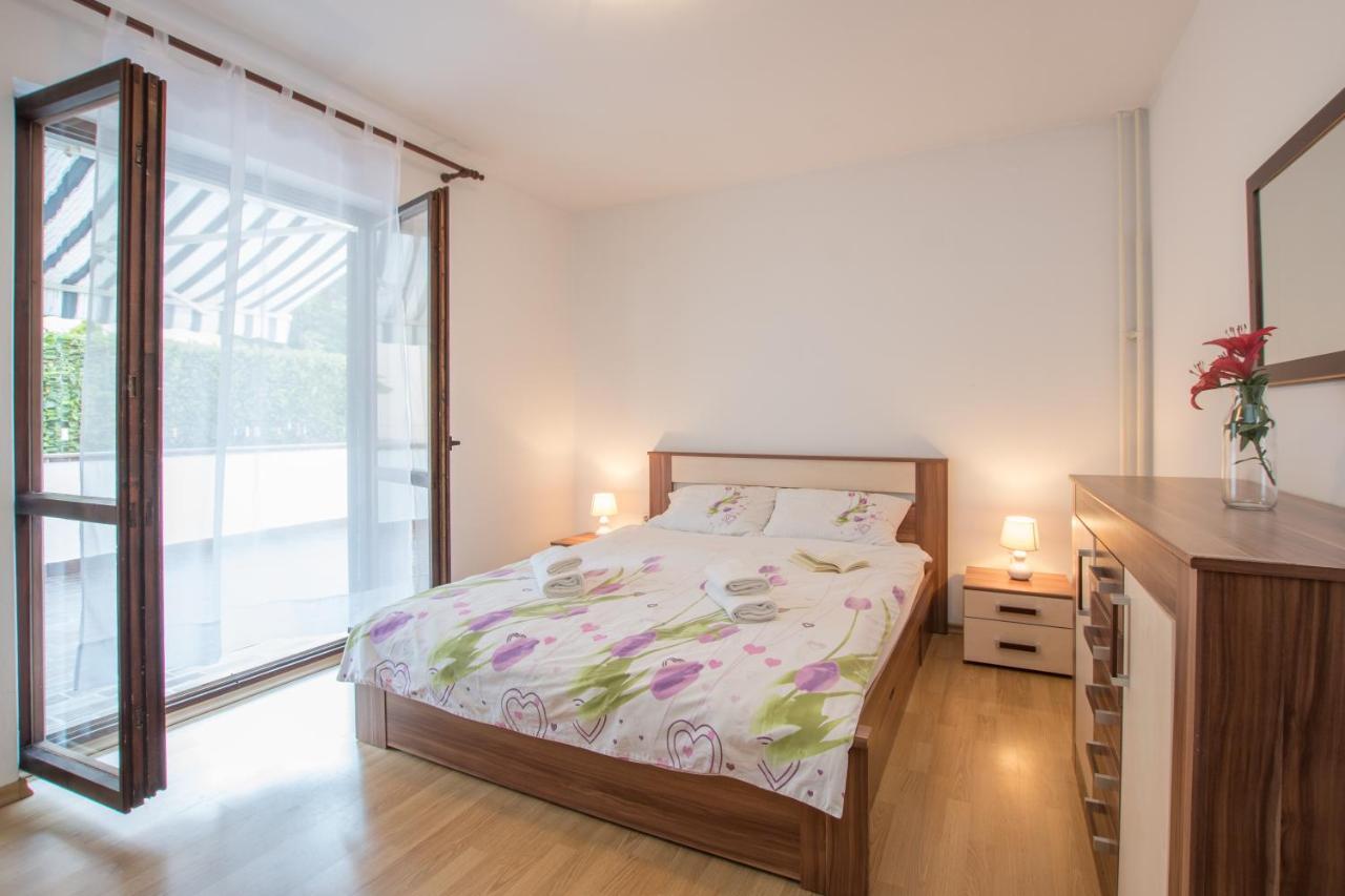 Apartments Nono Toni โปเรช ภายนอก รูปภาพ